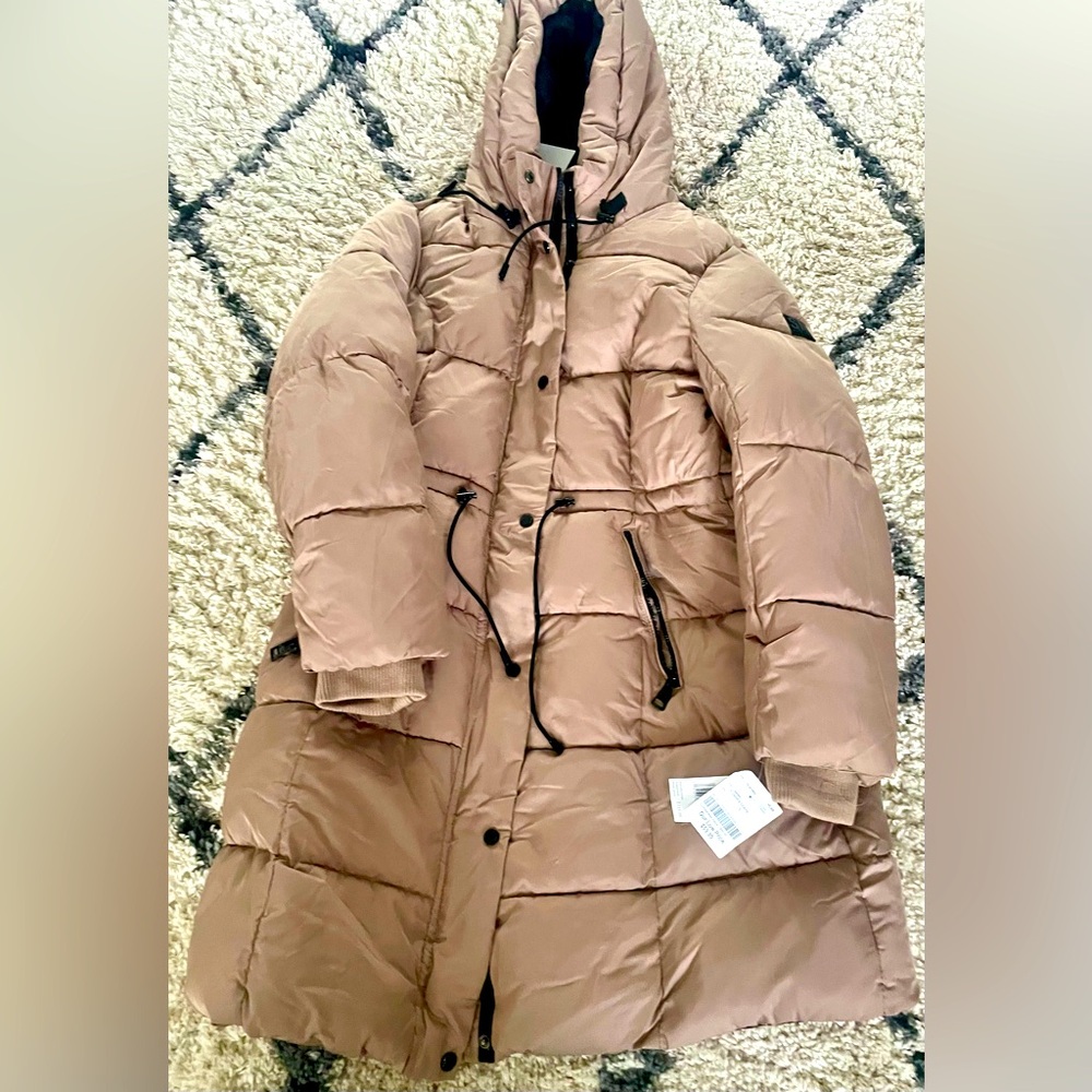 Brand new Steve Madden 3/4 puffer. Bronze/pewter color w/ black accents. Size LG